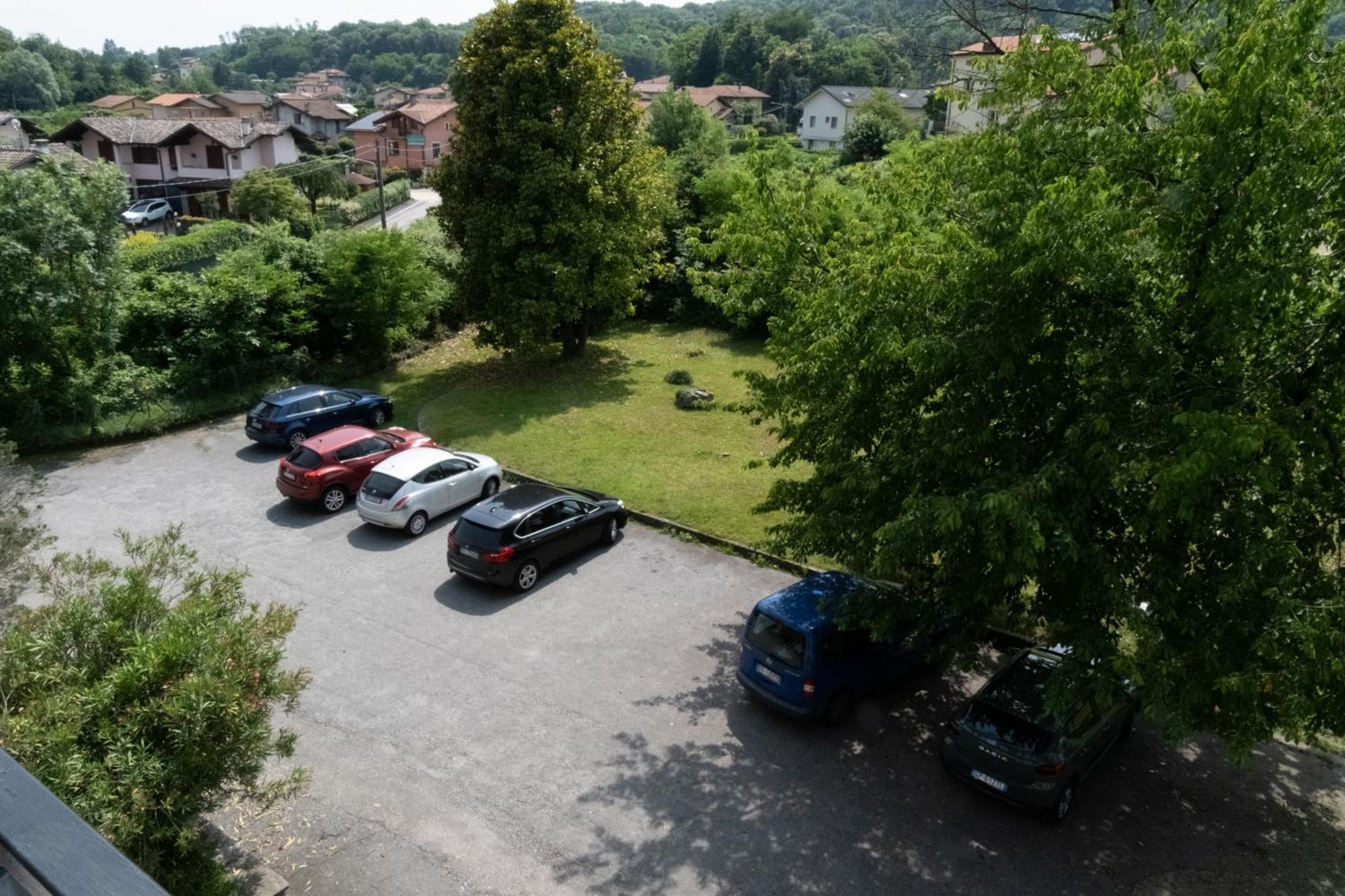 Casa Vacanze Aria Leggiuno Exteriör bild