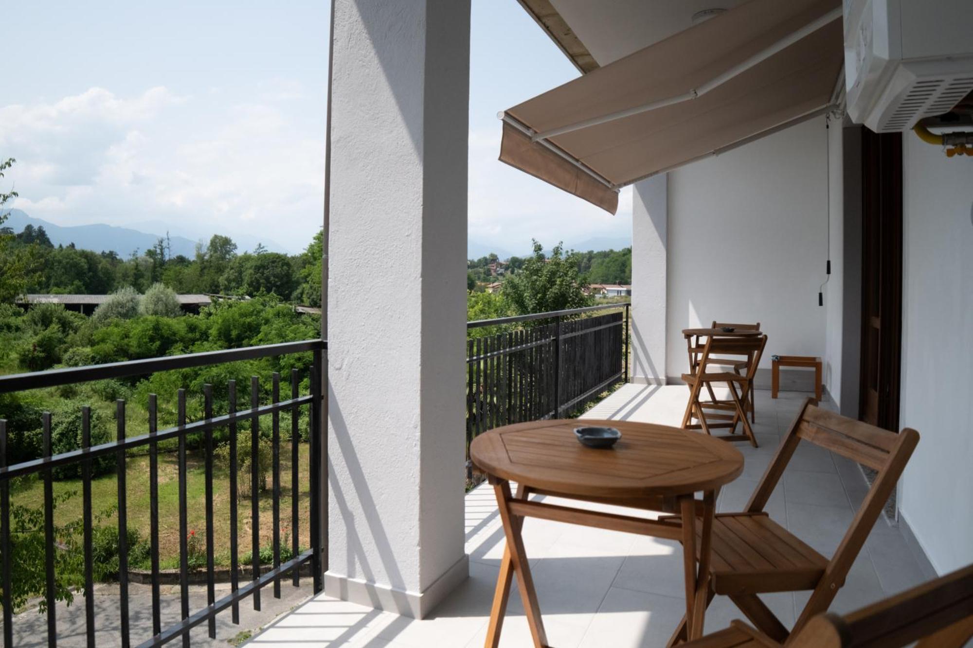 Casa Vacanze Aria Leggiuno Exteriör bild