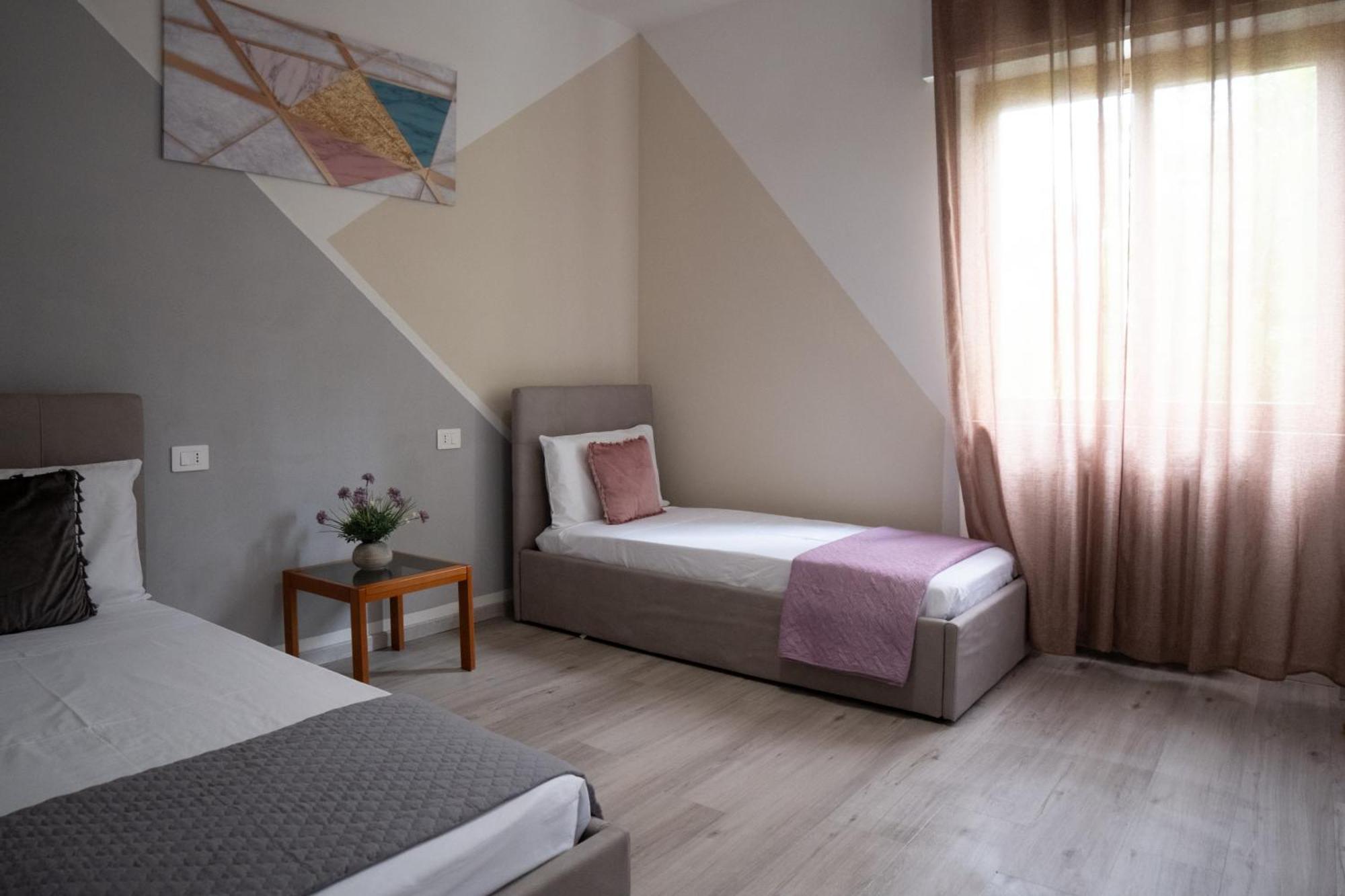 Casa Vacanze Aria Leggiuno Exteriör bild