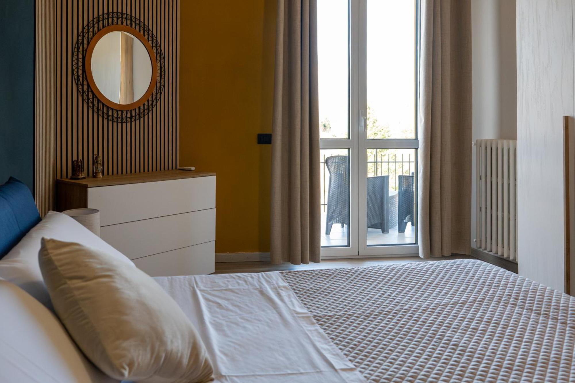 Casa Vacanze Aria Leggiuno Exteriör bild